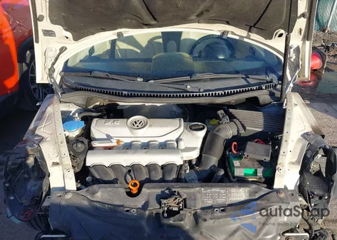 2009 Volkswagen New Beetle 2.5L z USA, uszkodzony, nr VIN 3VWPW31C79M513499